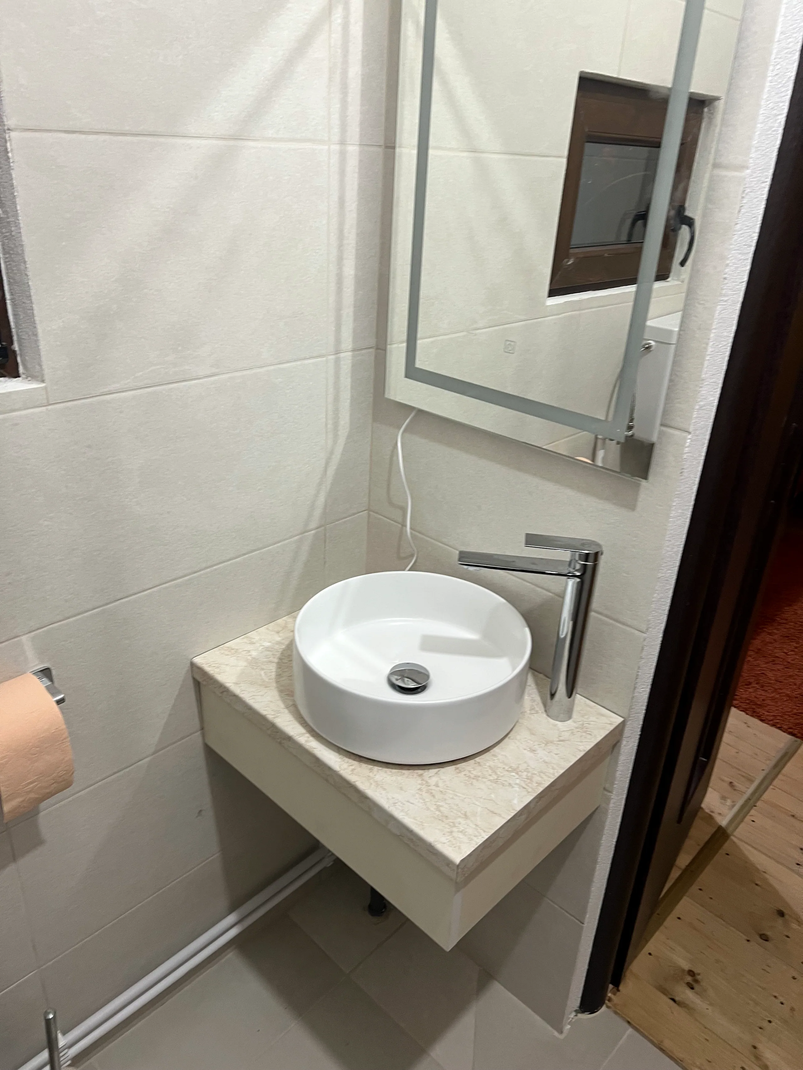 Bathroom with stone finishes